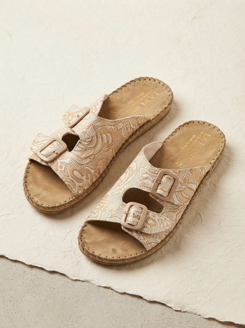 NWOB La Plume Jen Metallic Floral Leather Comfort Sandals Size 43 / US 11-11.5
